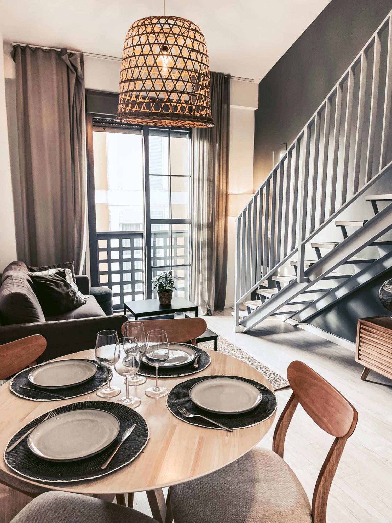 Apartment Centric Elegant & Private Terrace *
